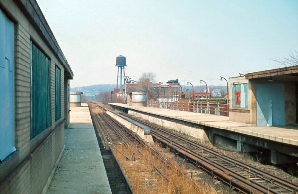 Woodhaven-Jct-station_4-1965